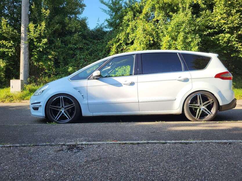 S-Max