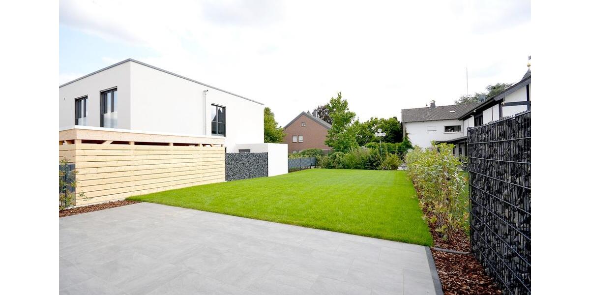 Neuwertig! Energieeffiziente 143m² Doppelhaushälfte mit Garten, Einbauküche und Garage in Straßfeld 5 zimmer