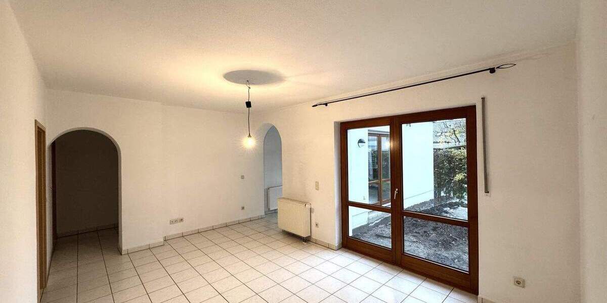 Etagenwohnung Oerlinghausen Lipperreihe - 3 Zimmer, 122 m&sup2;, 299.000&euro; | Angebot:25743886