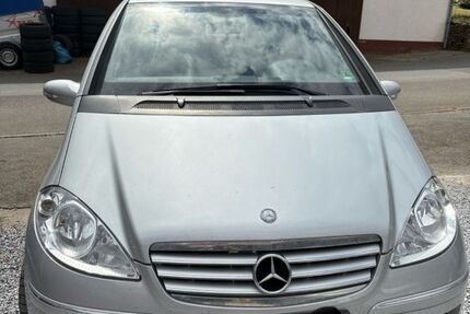 Mercedes-Benz 200 117.000 km 2.000 &euro; Waldeck 34513