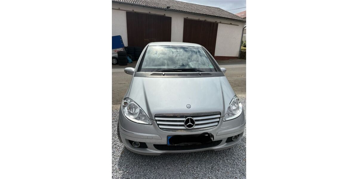 Mercedes-Benz 200 117.000 km 2.000 &euro; Waldeck 34513