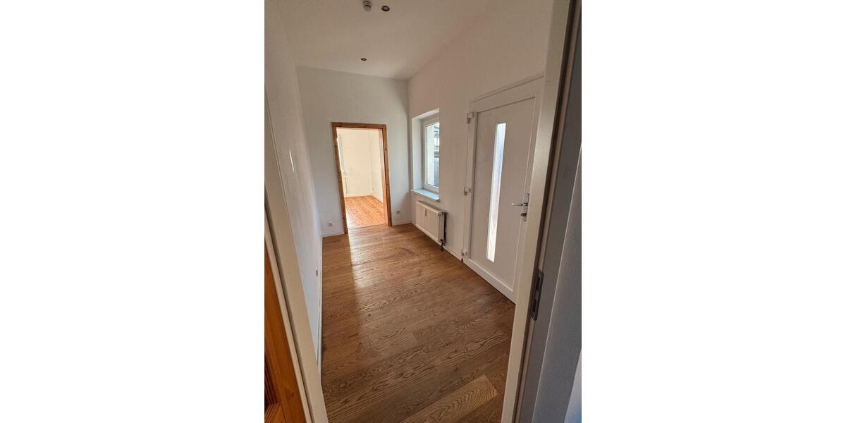 Hochparterre Storkow (Mark) - 4 Zimmer, 130 m&sup2;, 1.400&euro; | Angebot:25390699