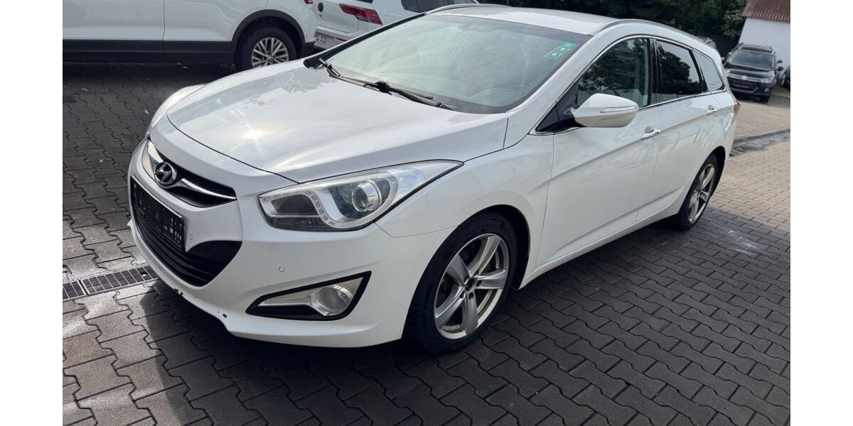 Hyundai i40 236.544 km 4.650 &euro; Achstetten 88480