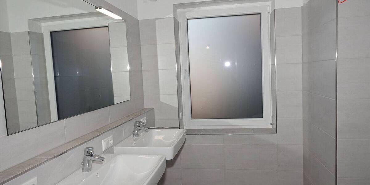 Etagenwohnung Wiesmoor Wiesederfehn - 3 Zimmer, 93 m&sup2;, 1.030&euro; | Angebot:25927212