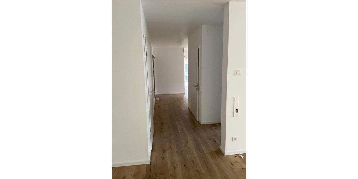 Etagenwohnung Hannover Döhren - 5 Zimmer, 140 m&sup2;, 1.990&euro; | Angebot:24696709