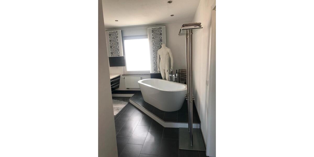 Einfamilienhaus Bad Lippspringe - 9 Zimmer, 237 m&sup2;, 499.000&euro; | Angebot:25964590