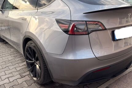 Tesla Model Y 20.630 km 46.990 &euro; Regensburg 93055