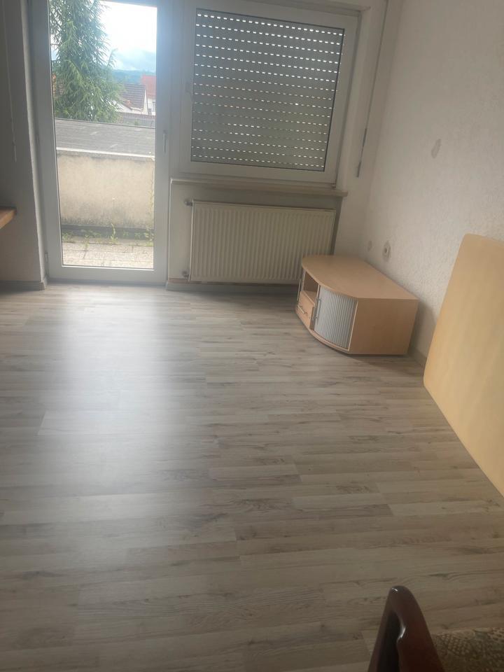 Ein kleines Zimmer Salach für 1-2 Personen gerne für Rentner