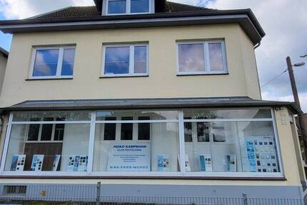 Erstbezug nach Komplettsanierung: Moderne 3-Zi.-DG-Wohnung in Lübeck-Schlutup, Mecklenburger Straße 3 zimmer