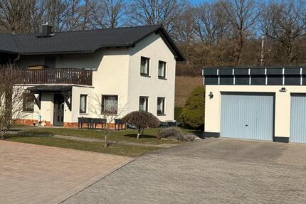 Haus Mainleus - 4.5 Zimmer, 207 m&sup2;, 460.000&euro; | Angebot:25417697