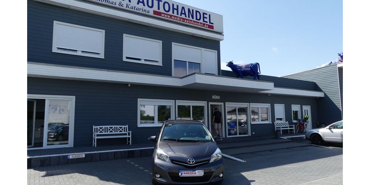 Toyota Yaris 49.000 km 9.500 &euro; Magdeburg 39108