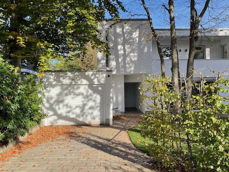 Haus zum Kaufen in Kronberg 1.950.000 € 247 m²