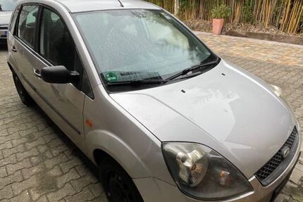 Ford Fiesta 302.722 km 700 &euro; Remchingen 75196