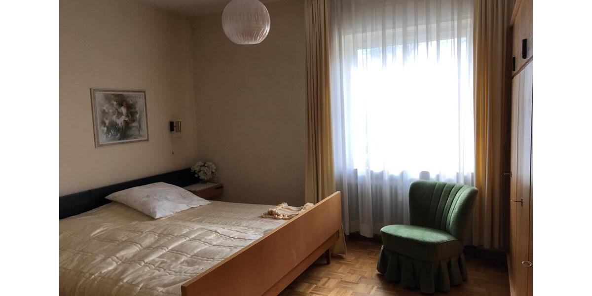 Erdgeschoßwohnung Wolfsburg Alt-Wolfsburg - 4 Zimmer, 125 m&sup2;, 1.250&euro; | Angebot:17370893