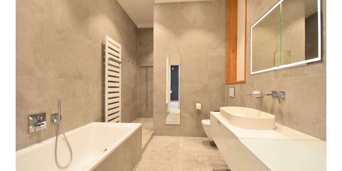 Etagenwohnung Speyer - 3 Zimmer, 162 m&sup2;, 2.350&euro; | Angebot:23953709