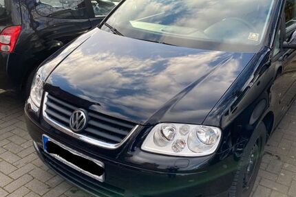 VW Touran 197.000 km 1.150 &euro; Gründau 63584