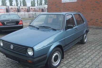 VW Golf 101.106 km 8.900 &euro; Bernburg 06406