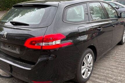 Peugeot 308 160.172 km 5.712 &euro; Frankfurt am Main 60389