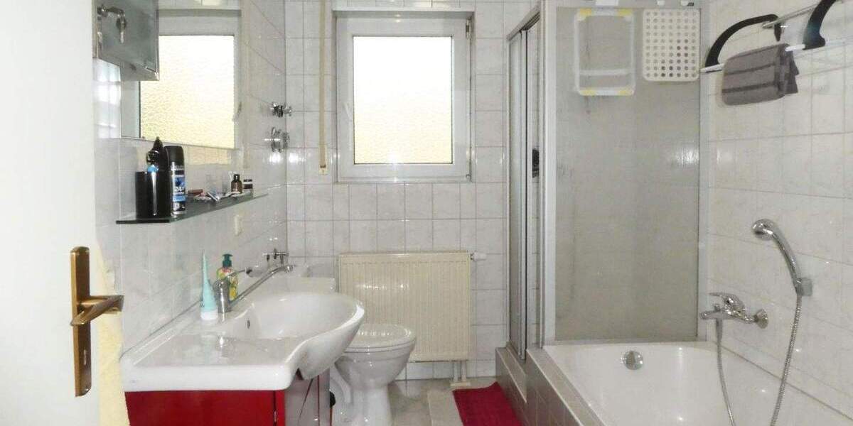 Etagenwohnung Brachttal Hellstein - 5 Zimmer, 136 m&sup2;, 290.000&euro; | Angebot:25704438