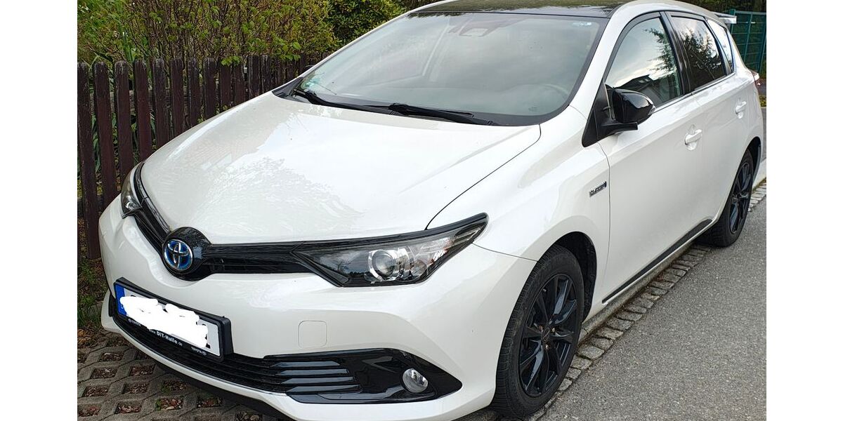 Toyota Auris 76.596 km 15.800 &euro; Chemnitz 09127