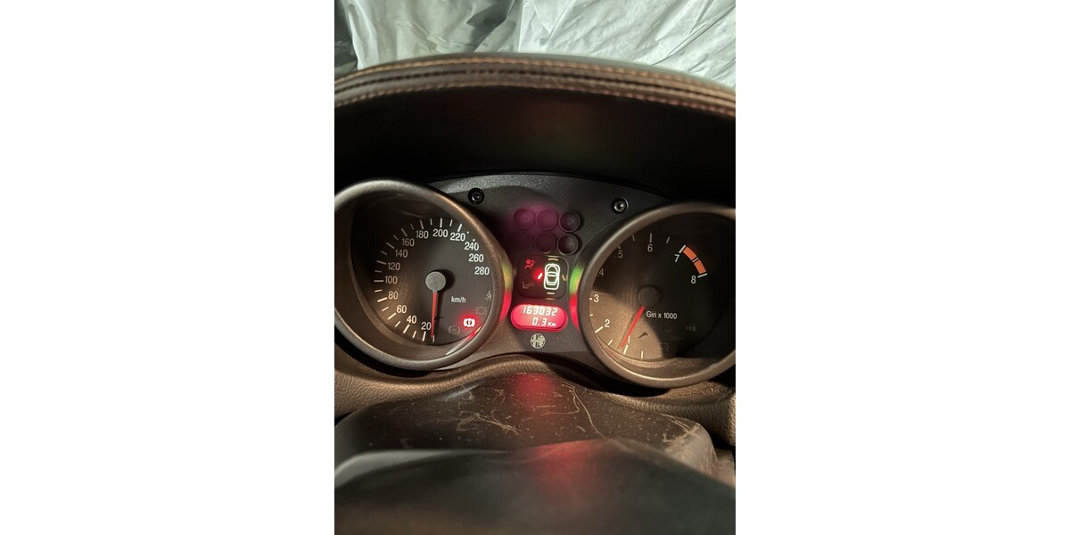 Alfa Romeo GTV 163.050 km 3.200 &euro; Bonn 53111