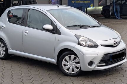 Toyota Aygo (X) 90.000 km 7.600 &euro; Harburg 21073