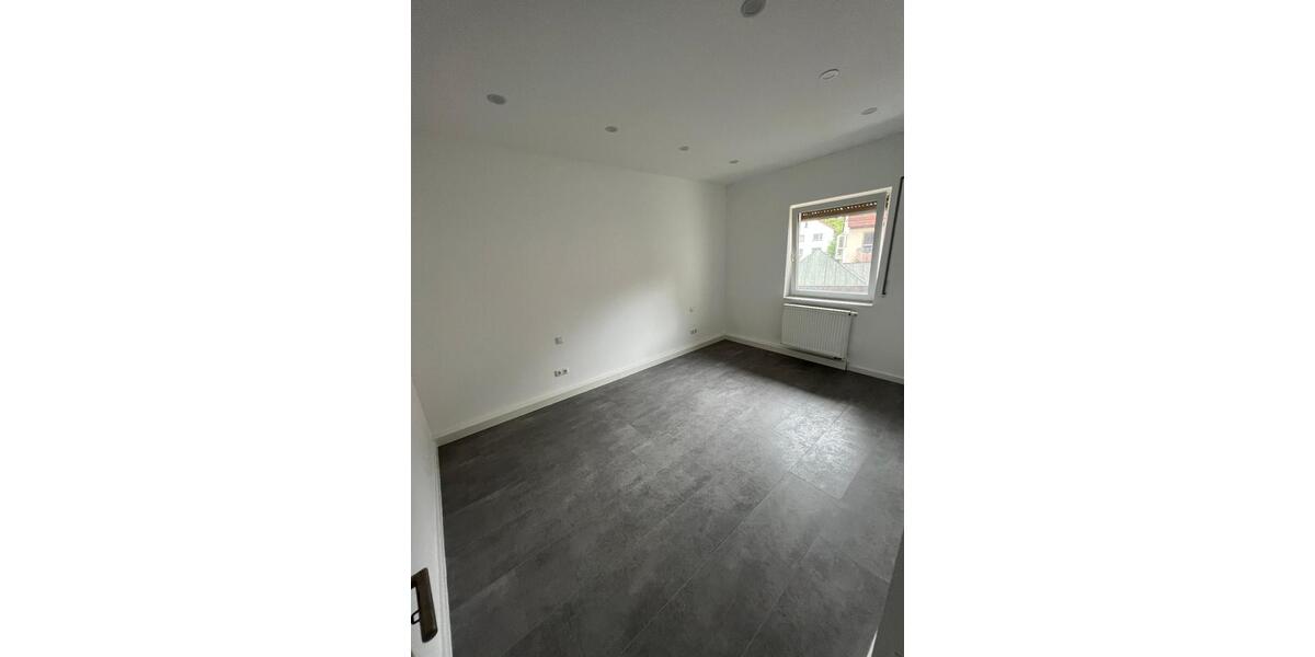 Etagenwohnung Burgsinn - 4.5 Zimmer, 82 m&sup2;, 690&euro; | Angebot:26176806