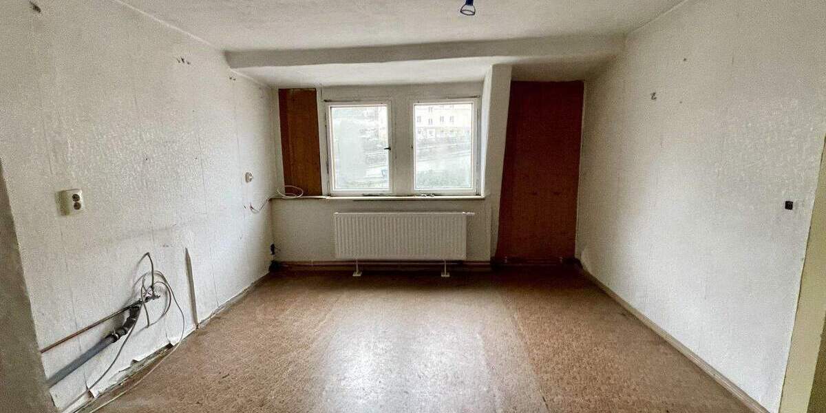 Einfamilienhaus Glashütte - 8 Zimmer, 120 m&sup2;, 80.000&euro; | Angebot:25704907