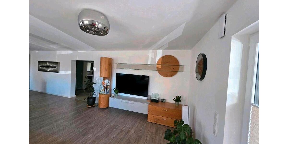 Erdgeschoßwohnung Schwandorf - 3 Zimmer, 101 m&sup2;, 399.000&euro; | Angebot:26372899