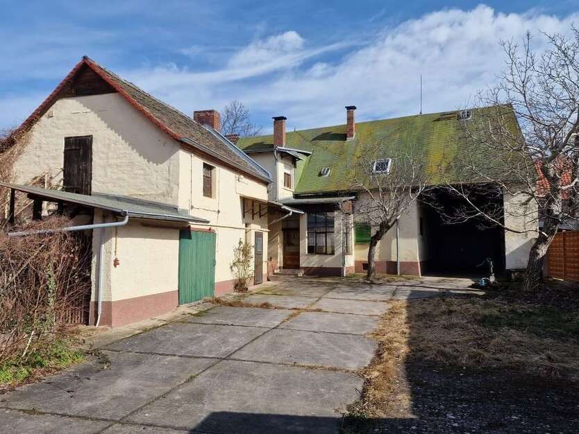 Haus zum Kaufen in Dessau-Roßlau 230.000 € 186.57 m²