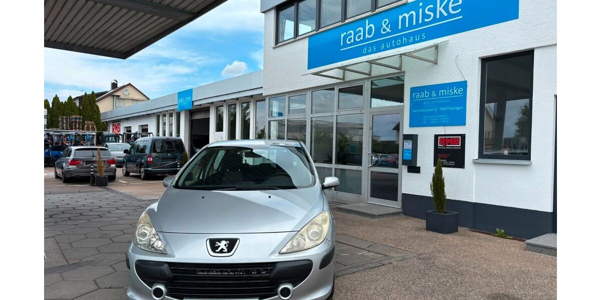 Peugeot 307 189.200 km 990 &euro; Essingen 73457