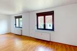 Moderne 2 Zimmer Wohnung mit Traumgarten & Garage in ruhiger Lage