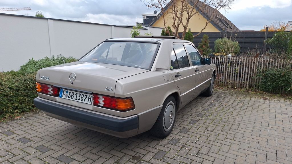 Mercedes-Benz 190 110.000 km 5.999 € Mühlheim am main 63165