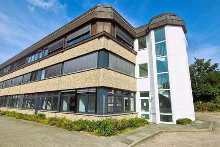 Büro in Kiel 3.290 € 387.41 m²