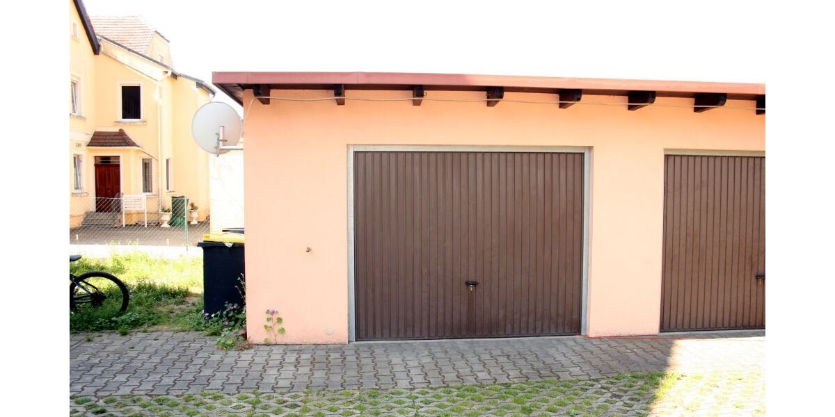 Schicke Dachgeschosswohnung mit EBK! - Dachgeschoßwohnung Bernsdorf | Angebot:26491722