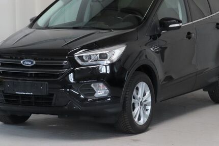 Ford Kuga 48.781 km 14.400 &euro; Leinefelde 37327