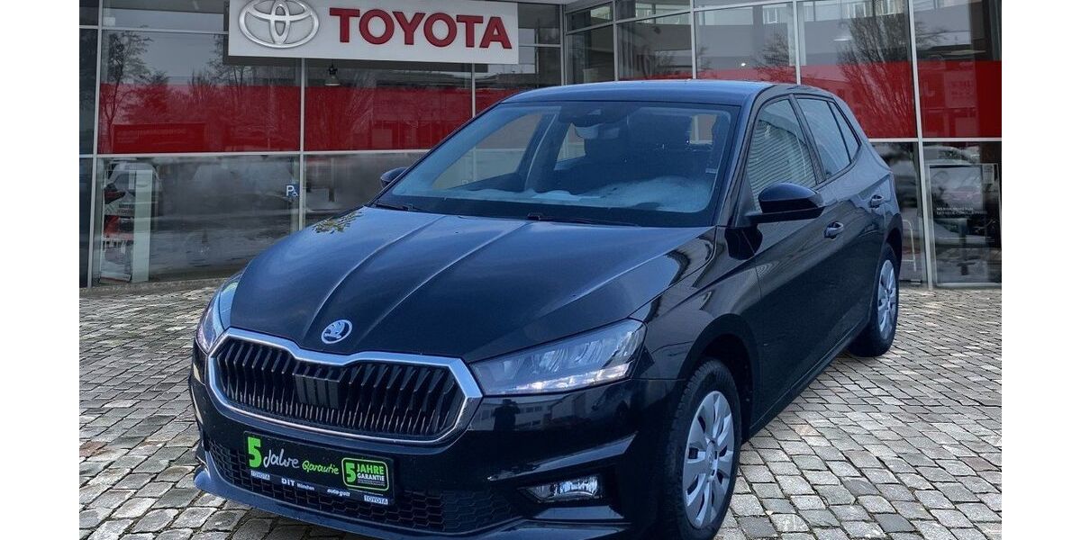 Skoda Fabia 37.004 km 14.890 &euro; München 80687