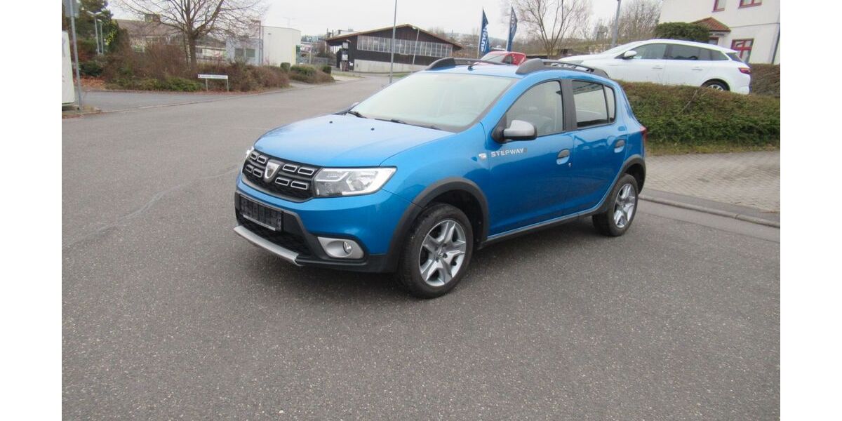 Dacia Sandero 82.000 km 10.500 &euro; Tauberbischofsheim 97941