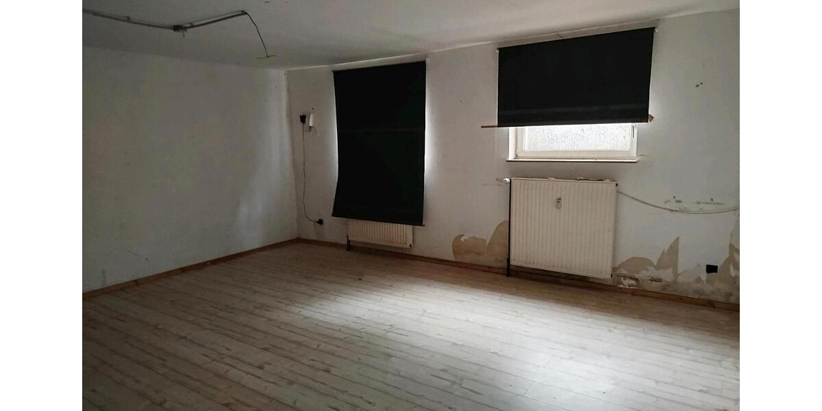 Mehrfamilienhaus, Wohnhaus Edemissen - 8 Zimmer, 260 m&sup2;, 355.000&euro; | Angebot:27203168