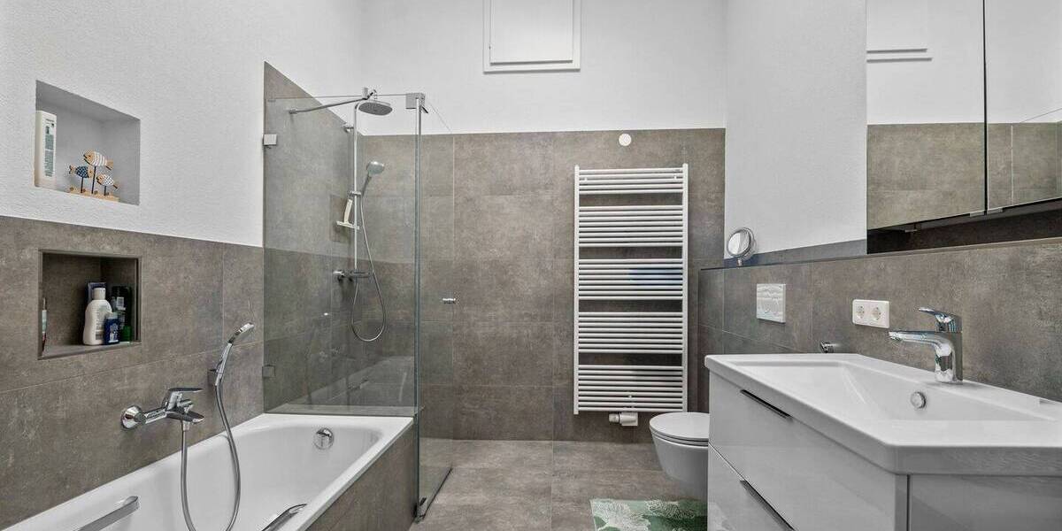 Reihenmittelhaus Lörrach / Brombach Brombach - 5 Zimmer, 148 m&sup2;, 649.000&euro; | Angebot:25697043