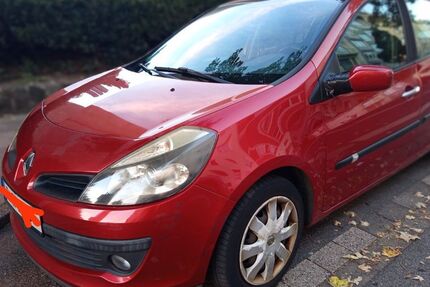 Renault Clio 156.053 km 1.700 € Düsseldorf 40479