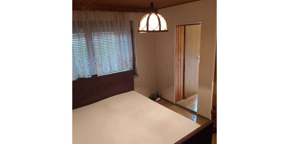 Schöner und massiver Wochenendbungalow in super Lage - Bungalow Pößneck | Angebot:25783545
