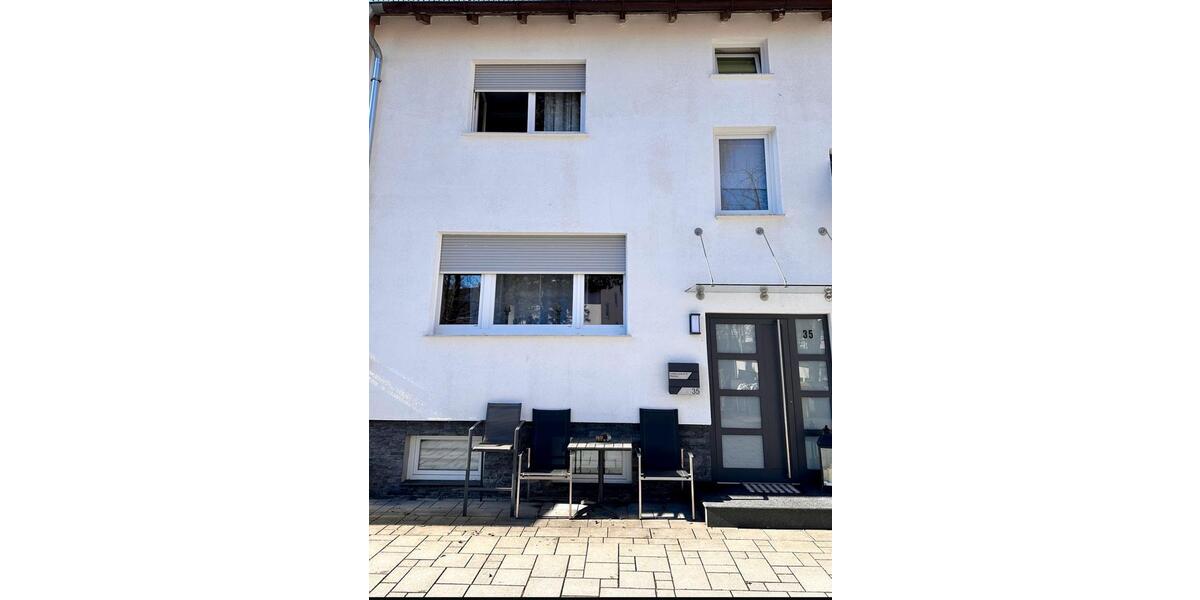 Einfamilienhaus Villingen-Schwenningen Schwenningen - 6 Zimmer, 240 m&sup2;, 400.000&euro; | Angebot:25637086