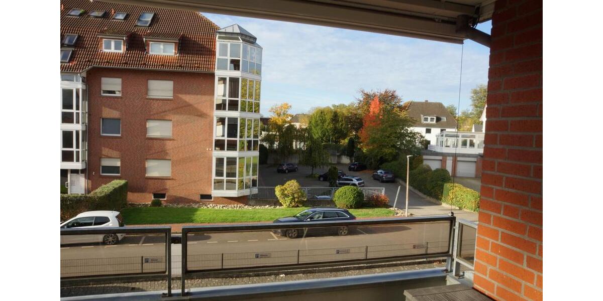 Attraktive Seniorenwohnung in begehrter Lage: Balkon, Lift & Tief 2 zimmer