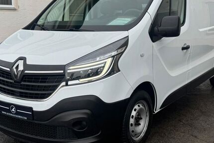 Renault Trafic 45.750 km 17.990 &euro; Willmering 93497