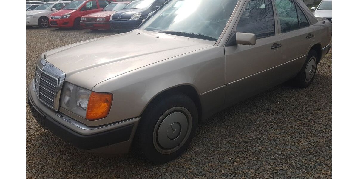 Mercedes-Benz E 220 161.000 km 3.900 &euro; Waldbröl 51545
