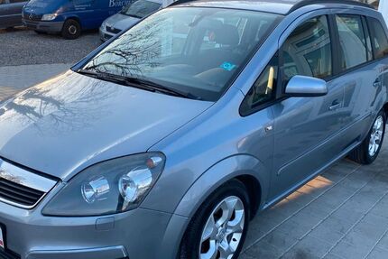 Opel Zafira 225.000 km 2.300 € Singen 78224