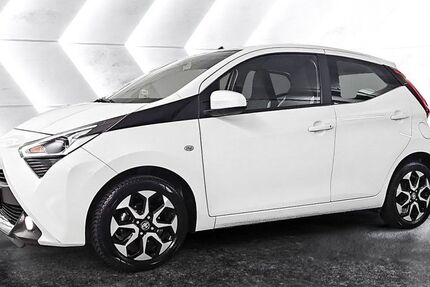 Toyota Aygo (X) 38.990 km 14.400 &euro; Berlin 12683