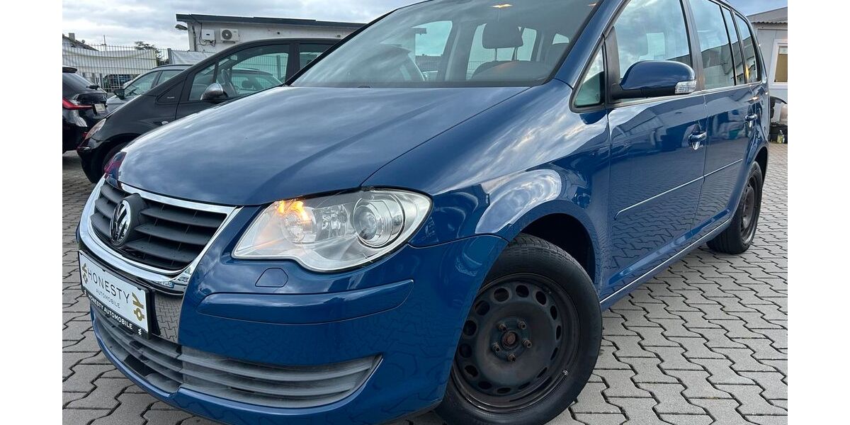 VW Touran 118.000 km 6.290 &euro; Babenhausen 64832