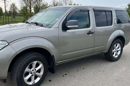 Nissan Pathfinder 227.227 km 11.900 &euro; Kerpen, Kolpingstadt 50170